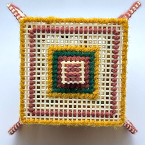 Handmade Needlepoint Owl Trinket Box Vtg Plastic Canvas Holiday Decor 5" - Picture 8 of 9